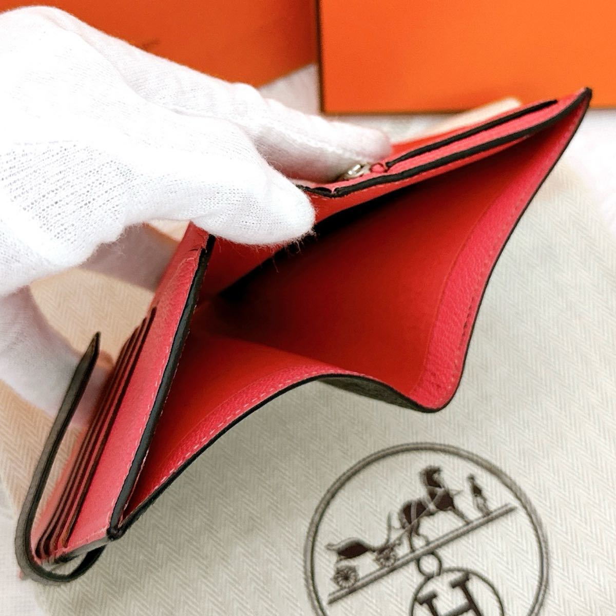 HERMES エルメス 折財布 ベアン コンパクト バイカラー ブラック HERMES エルメス 折財布 ベアン コンパクト バイカラー ブラック