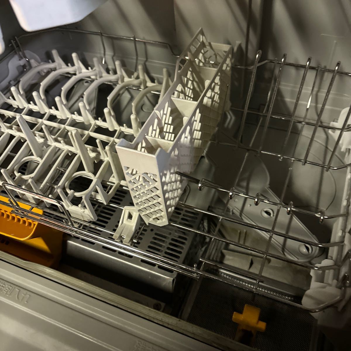 Panasonic パナソニック NP-TR8-T 食洗器 電気食器洗い乾燥機 食器洗い機 【動作確認済】 B0107A010_画像3