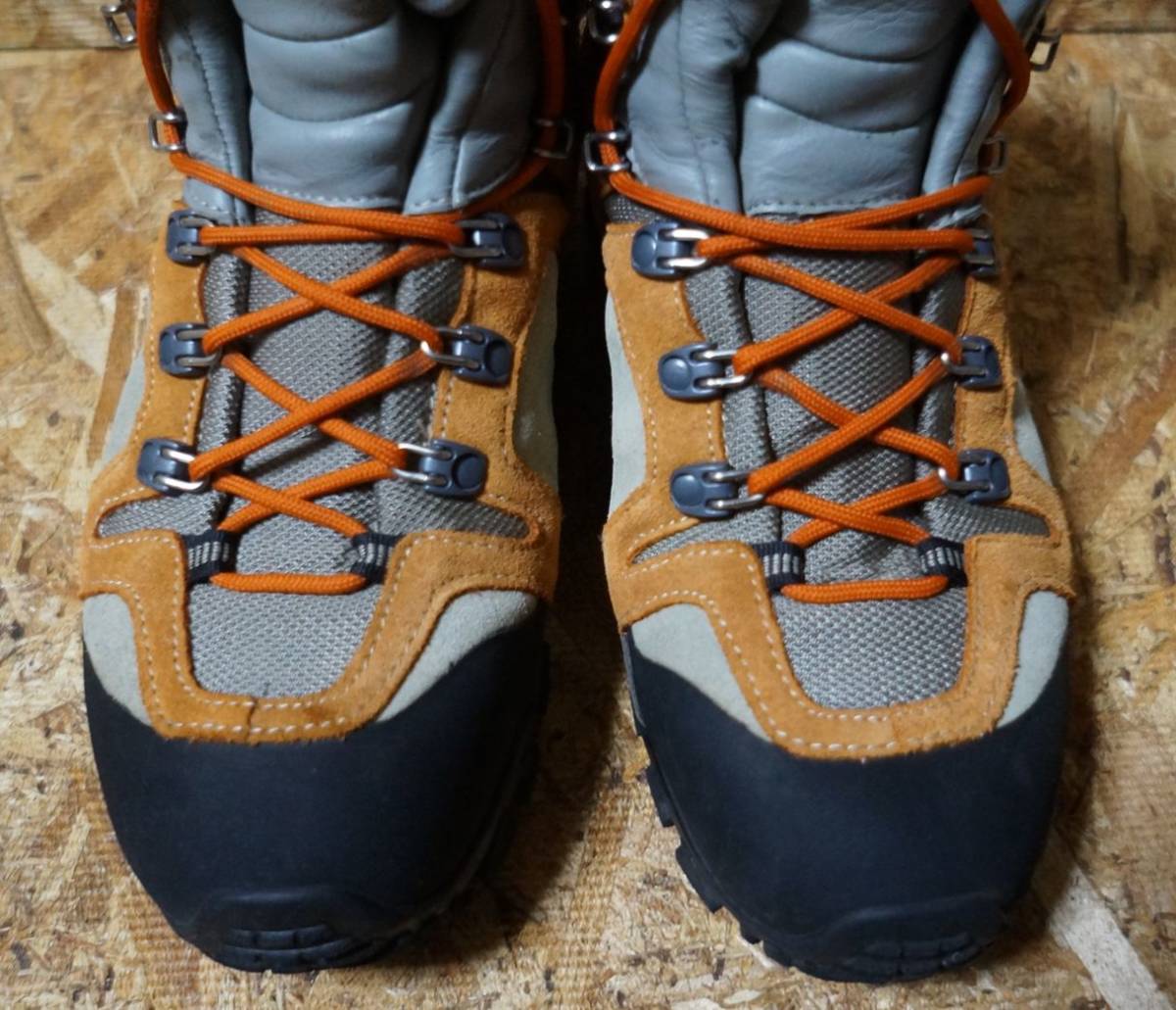 AKU 防水GORE-TEX 本革使用トレッキングブーツ US7.5 登山靴　グレー/オレンジ アク_画像2