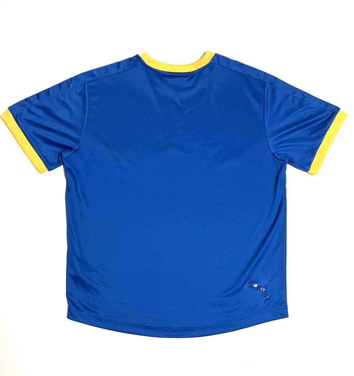 送料無料 美品 PUMA サッカー スウェーデン代表 リンガーTシャツ