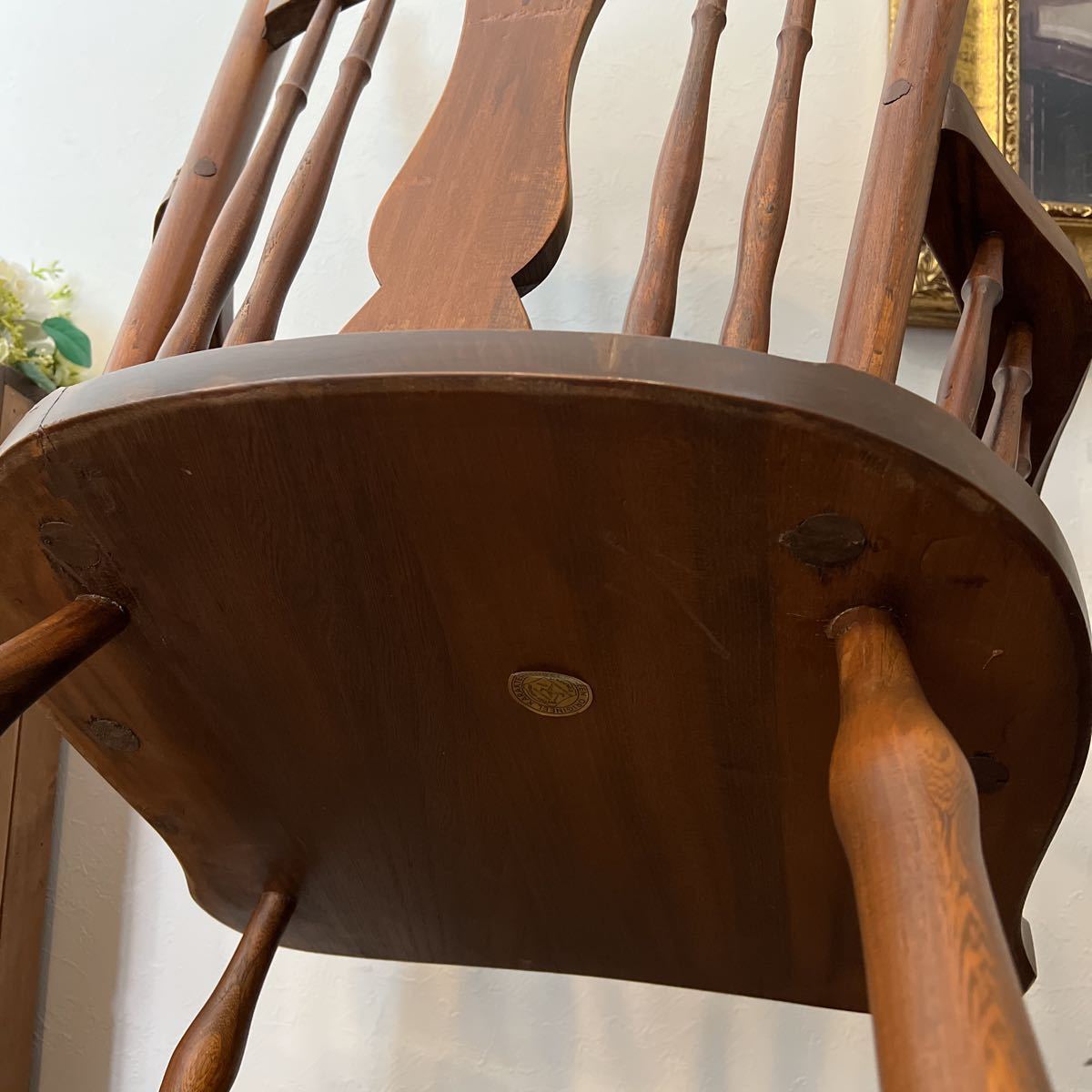 y856 オランダ MEEUWIS社製 ボタンアームチェア 木製 オイルスコートの家具職人が作り出す最高の座り心地 使い込むほどに味わい深い逸品_画像8