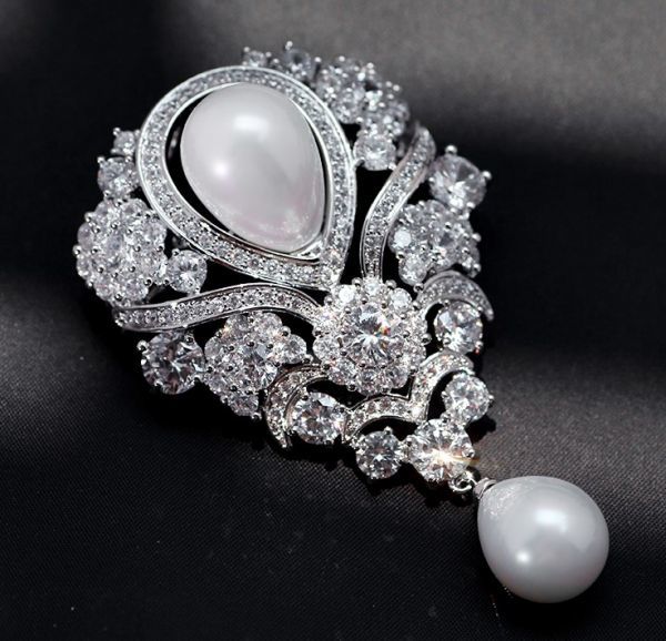 [ free shipping ]* adult beautiful * brilliancy high class . stone Swarovski 2WAY brooch X0021