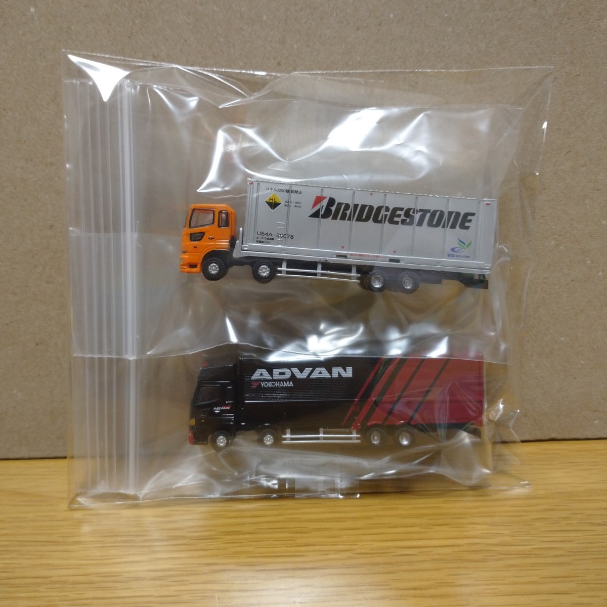 1/150 truck collection ADVAN BRIDGESTONE アドバン ブリヂストン ミニカー トラックコレクション ヨコハマタイヤ トラック minicar HINO_画像10