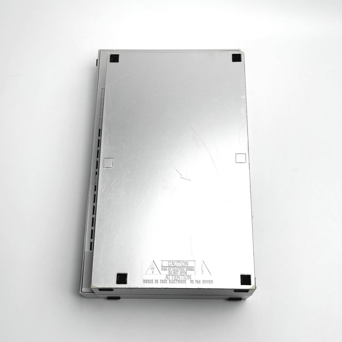 動作確認済み 希少カラー サテンシルバー PS2 本体セット 動作確認済み 希少カラー サテンシルバー PS2 本体セット