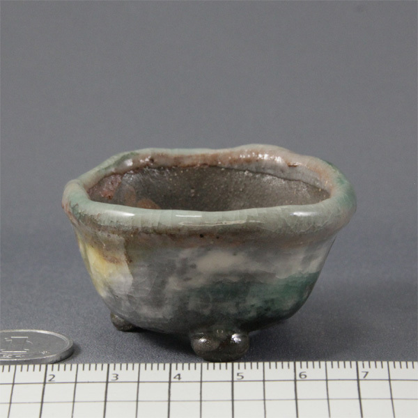 小さな盆栽鉢 丸鉢 (直径5.1cm・高さ3.2cm) 陶器鉢 和鉢 贈り物 お祝い 手作り鉢 プレゼント 一品物_画像3