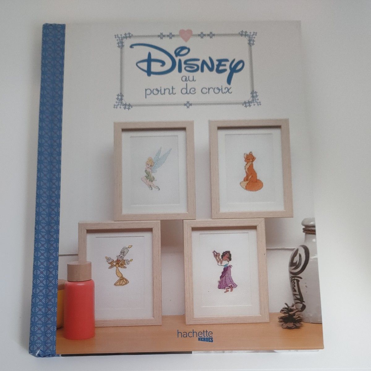 洋書　Disney au point de croix ディズニー　クロスステッチ　エレーヌ・ル・ベール　図案　チャート　刺繍