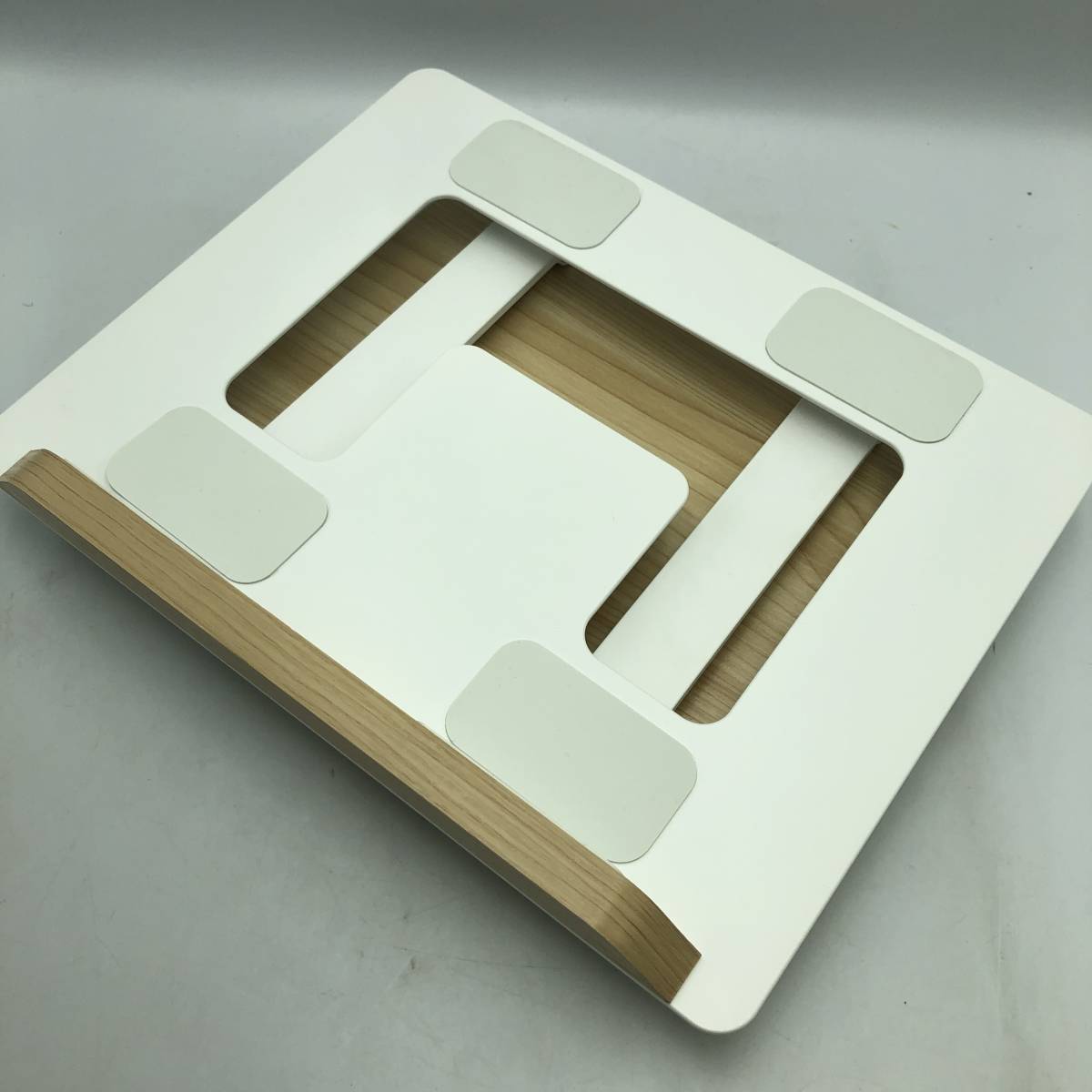 【美品】Hobina ウッド調 木製 ノートパソコンスタンド ウッド×ホワイト ～15.6インチ/Y14526-C1_画像6