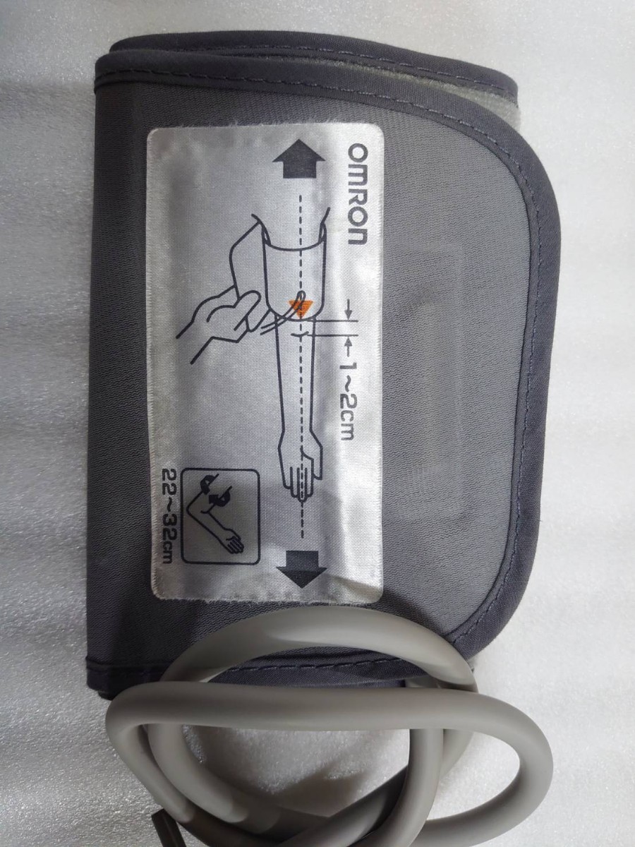 OMRON オムロン 自動電子血圧計 デジタル自動血圧計 HEM-7300W 動作確認済 2020年製_画像2