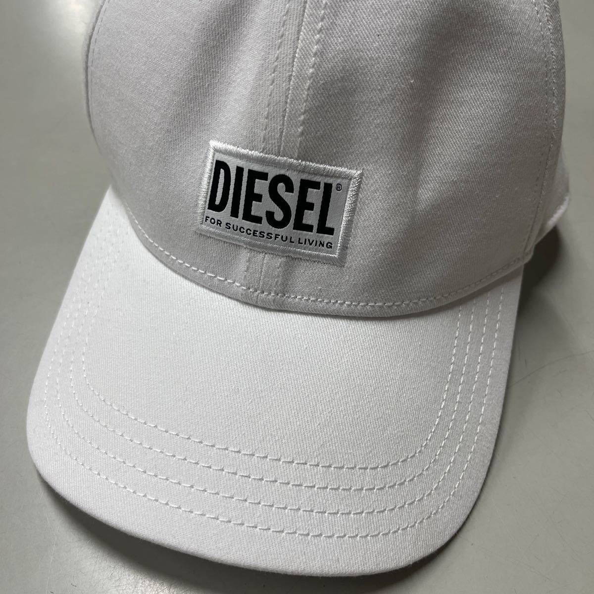 DIESEL ディーゼル キャップ 帽子 CAP 未使用 白 ホワイト フリーサイズ スナップバック ロゴ_画像2