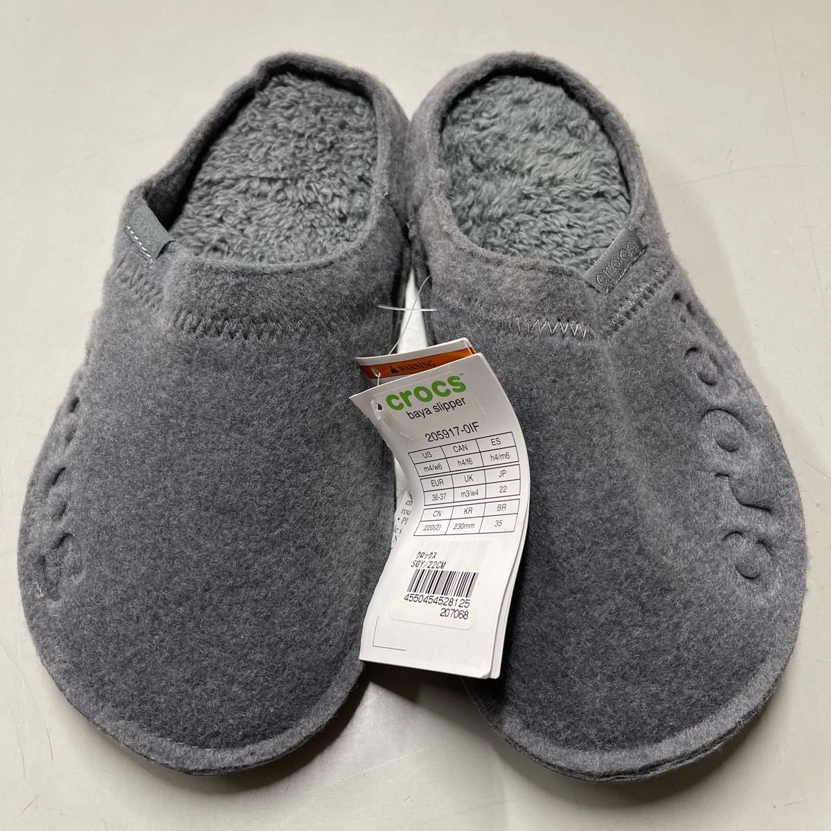 crocs バヤ スリッパ 205917-OIF サイズ22センチ 未使用 baya slpper ボア フリース ルームシューズ クロックス グレー サンダル_画像1