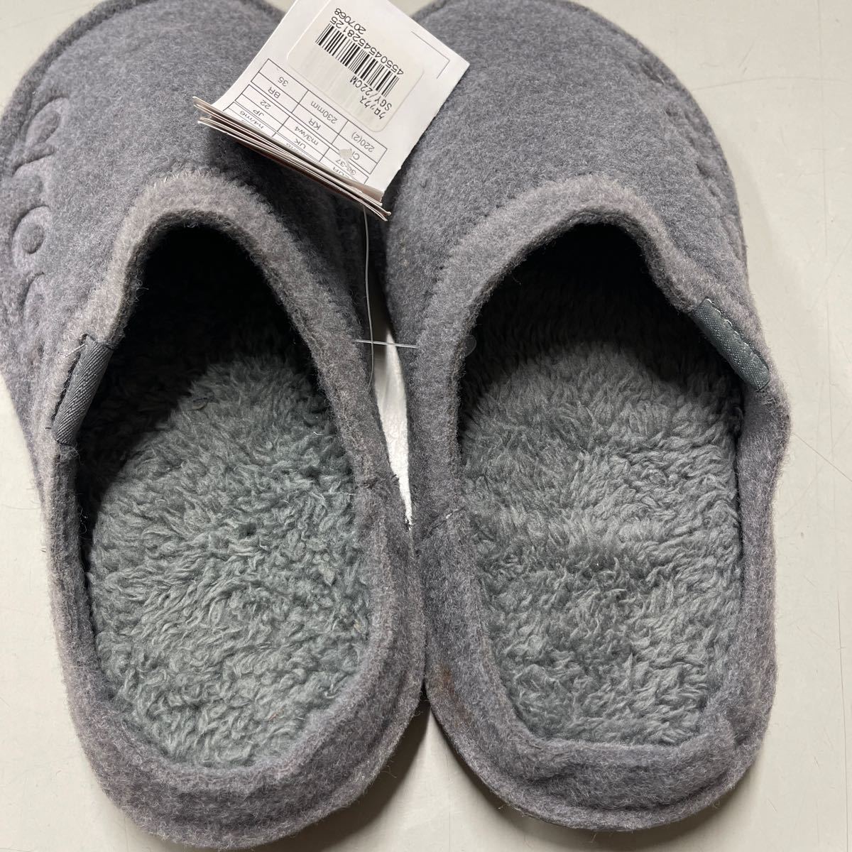 crocs バヤ スリッパ 205917-OIF サイズ22センチ 未使用 baya slpper ボア フリース ルームシューズ クロックス グレー サンダル_画像5