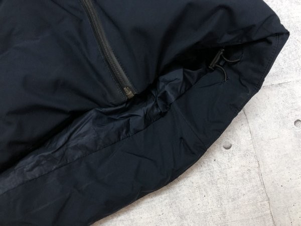 UNIQLO ユニクロ メンズ フード付き ポリエステル 中綿 ジップジャケット M 紺_画像5