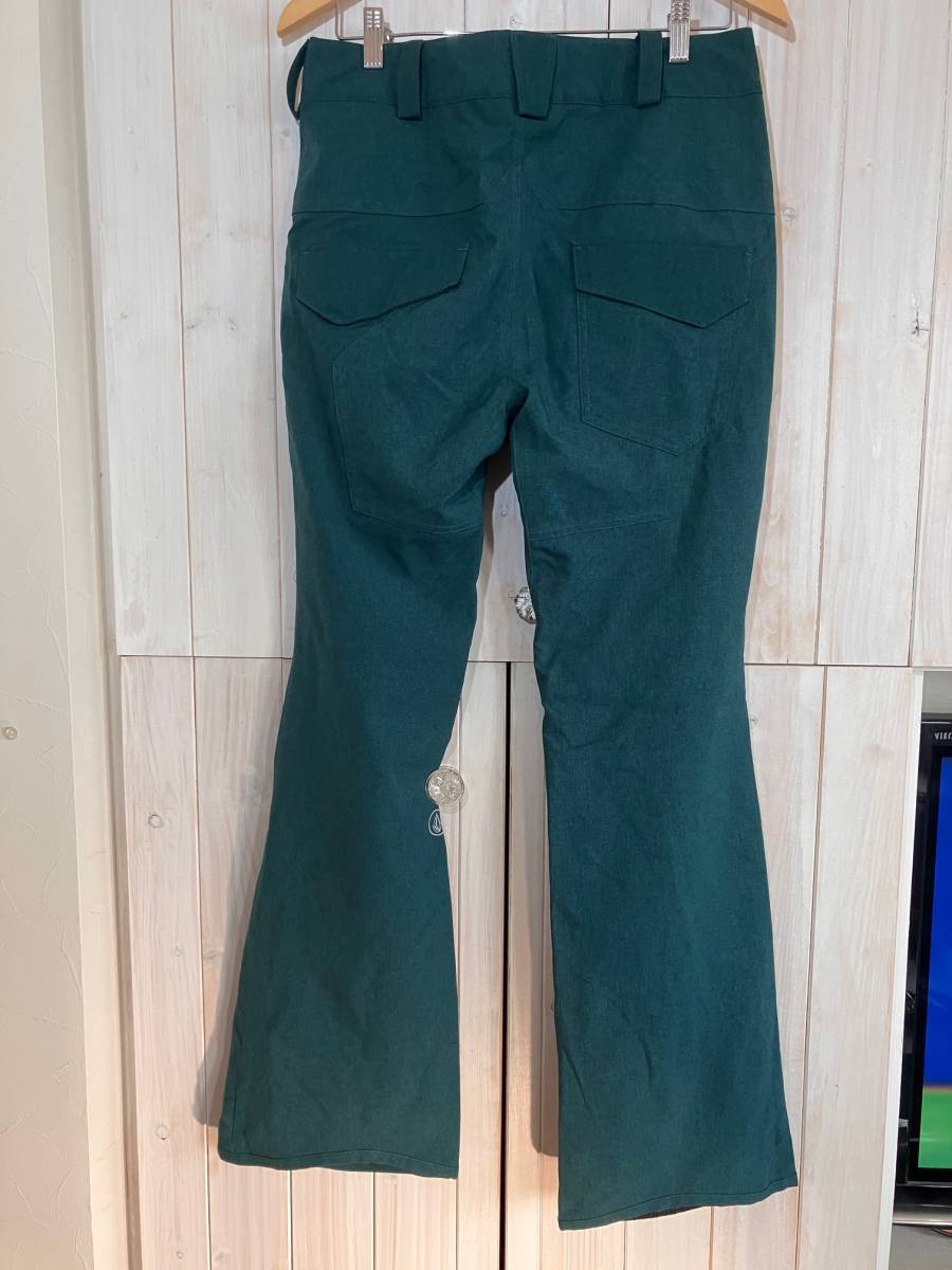 送料込 VOLCOM ボルコム 上下セット サイズM USED 女性 送料込 VOLCOM ボルコム 上下セット サイズM USED 女性