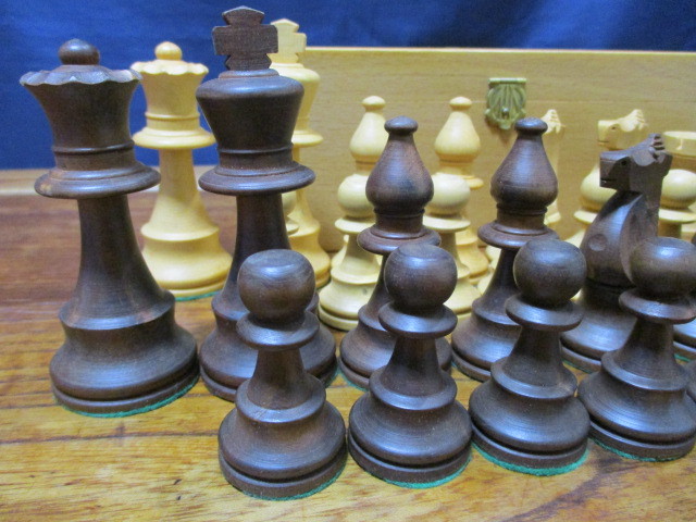 ★LARDY International　チェス　駒　フランス　木製　ボードゲーム　木箱★_画像2