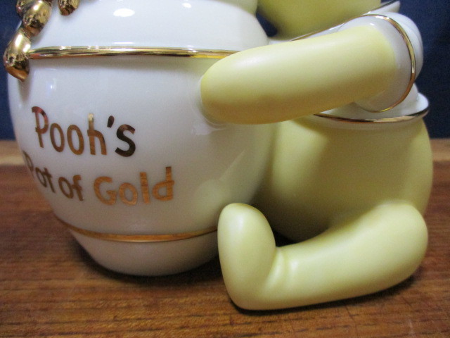 * Disney showcase collection LENOXre knock sPooh\'s Pot of Gold Pooh savings box ceramics ornament figure *
