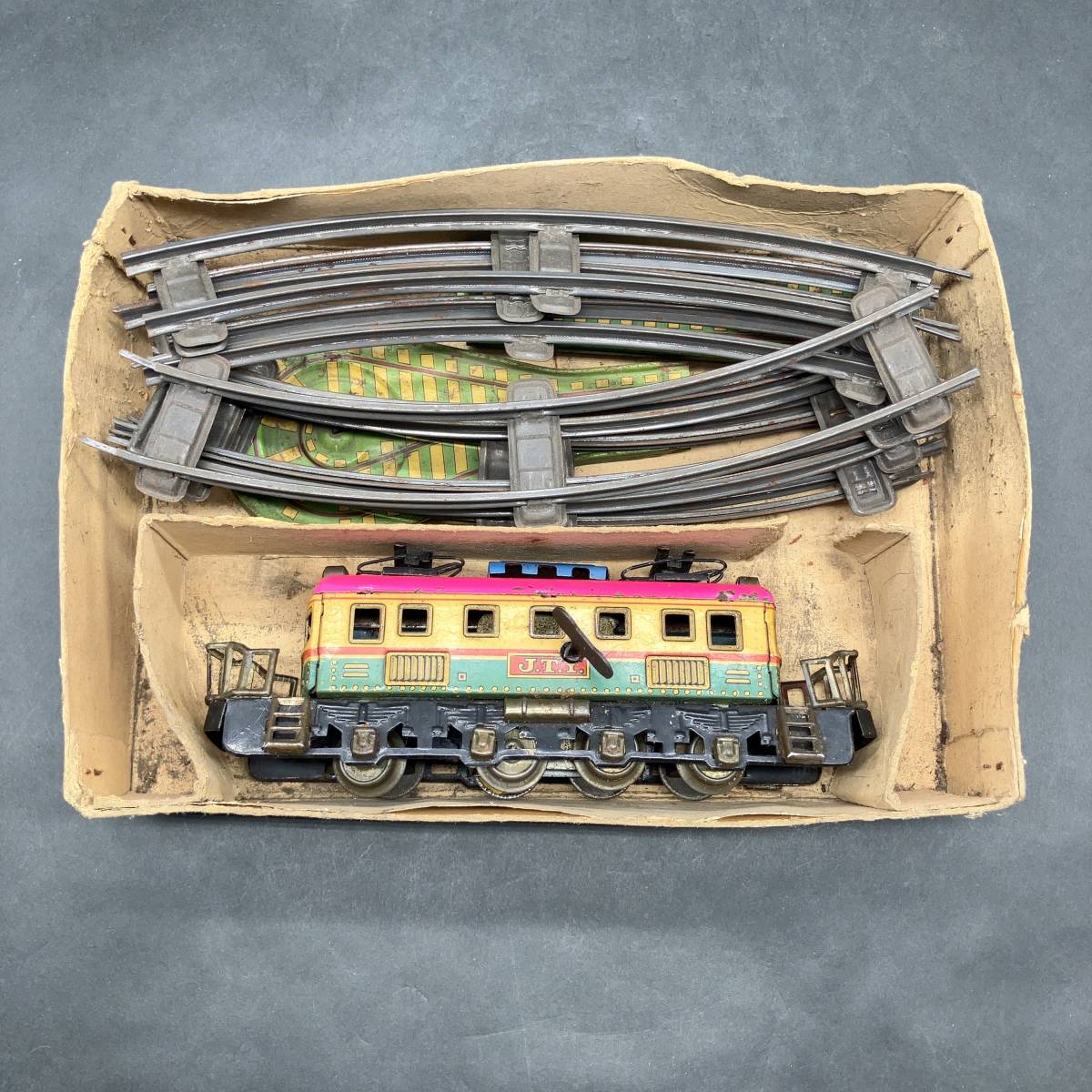 cc324 ELECTRIC LOCOMOTIVE EF581 ブリキ レトロ玩具 おもちゃ 鉄道 機関車 箱入り 日本製 鉄道模型 当時物 時代物 現状品_画像2