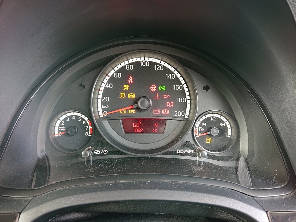 『psi』 VW フォルクスワーゲン DBA-AACHY UP！ アップ スピードメーター 53845km H25年式_画像4