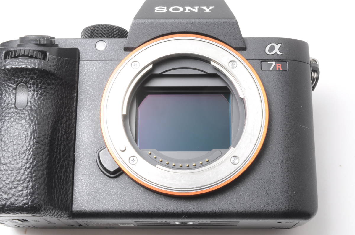 【良品】SONY α7R II ILCE-7RM2 箱・レンズケース付き カウント 1.3万回 （管理#6)の画像8