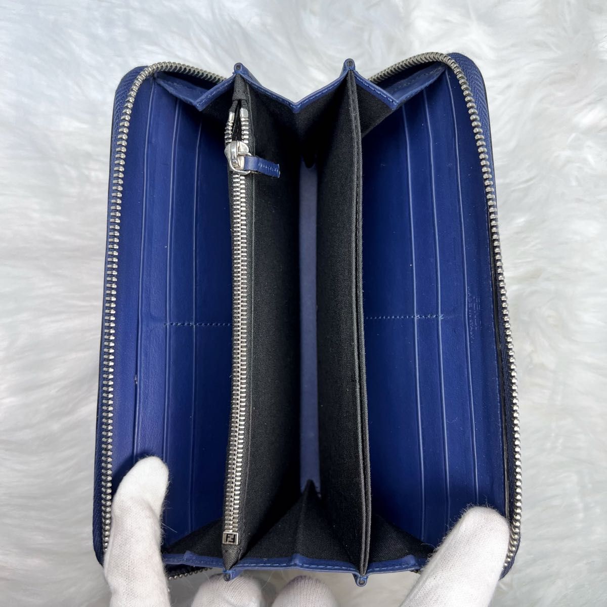 美品 FENDI フェンディ モンスター バグズアイ 長財布 ラウンド 美品 FENDI フェンディ モンスター バグズアイ 長財布 ラウンド