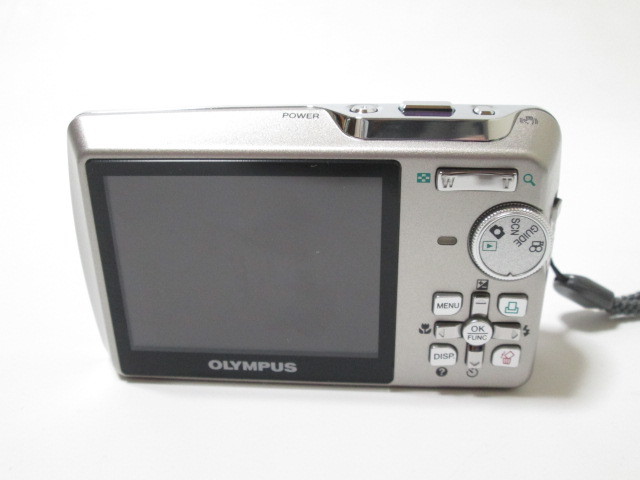 [jan2 BY7048] OLYMPUS オリンパス μ 750 コンパクトデジタルカメラ デジカメ バッテリー付き 【動作確認済】_画像3