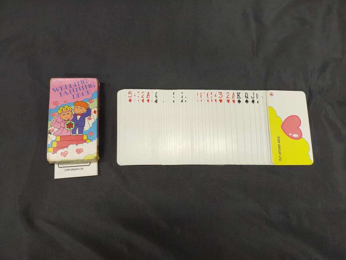 【G107】ウェディングファンカード　WEDDONG FANNING DECK　DPG　カード　ギミック　マジック　手品_画像1