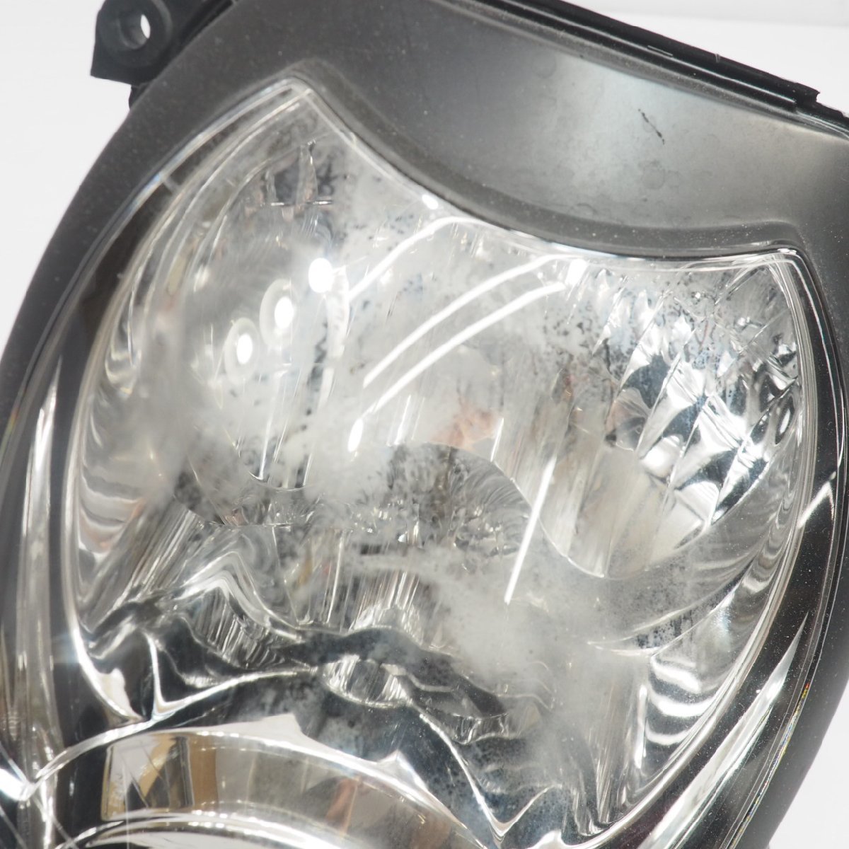 割れ無し!ハヤブサ 純正ヘッドライト ヘッドランプ GW71A GSX1300R 99-07年 headlight headlamp プロジェクターライト 前期の画像3