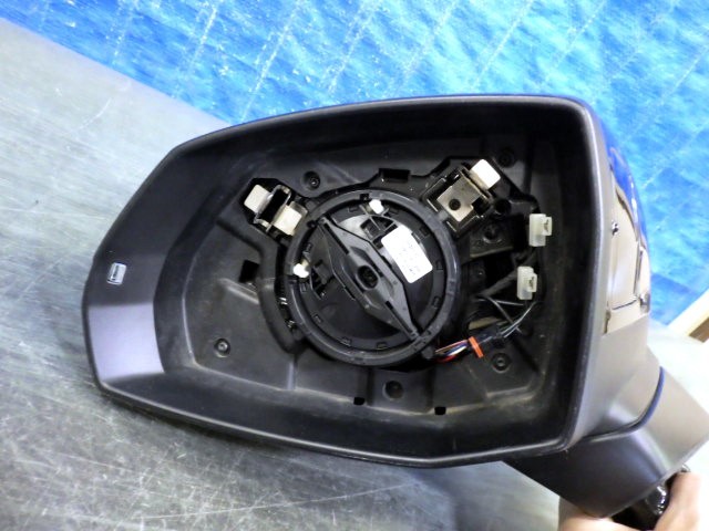 K088 Audi Q5 FY left door mirror 15P+ 1 pcs camera attaching 80C 857 409 E