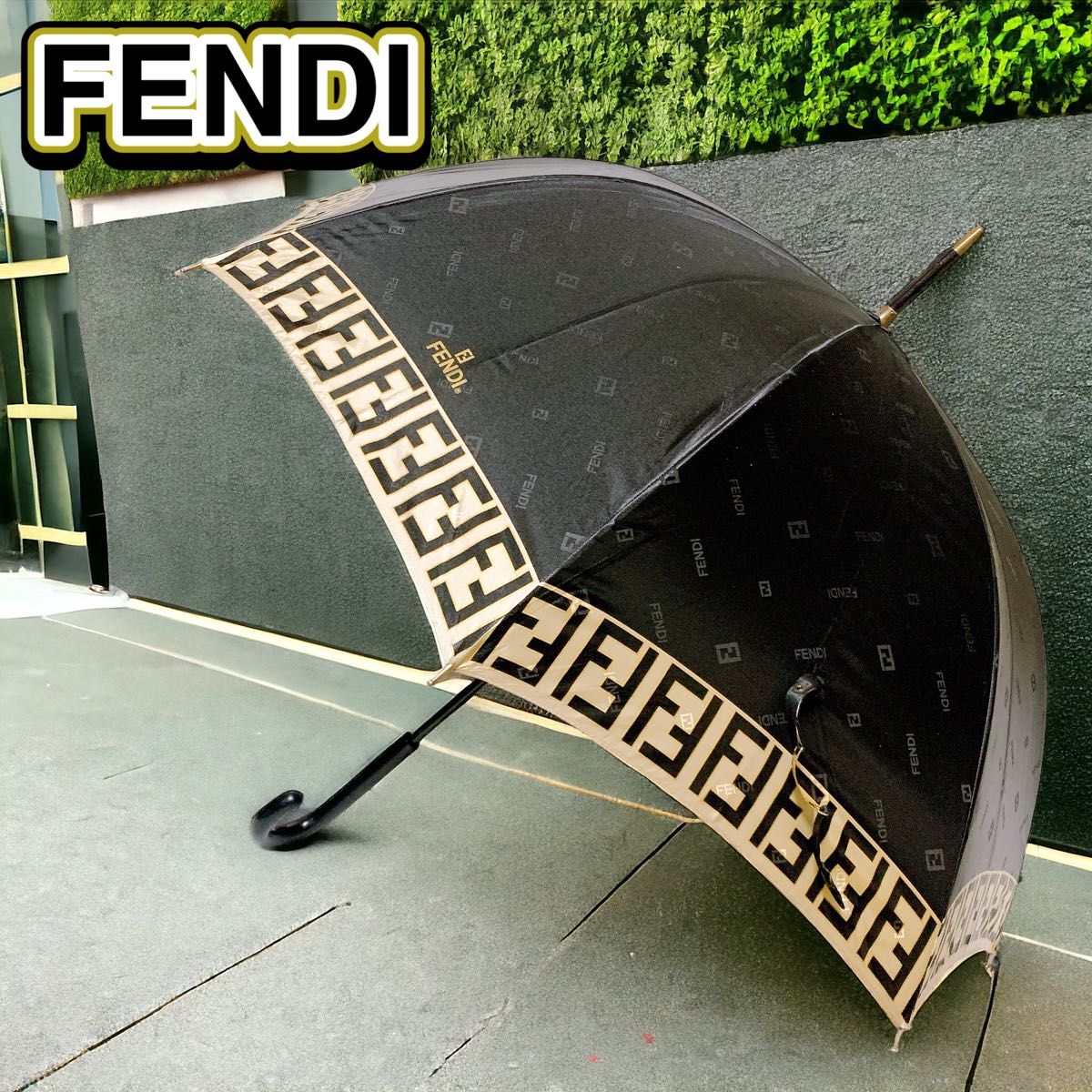 FENDI ズッカ柄 ロゴ 傘 雨傘 長傘 フェンディ 小物 ブラック 黒 FENDI ズッカ柄 ロゴ 傘 雨傘 長傘 フェンディ 小物 ブラック 黒