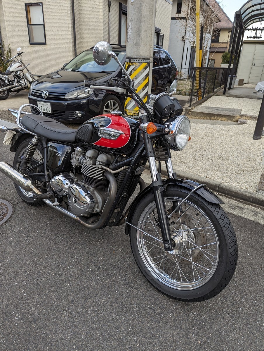 トライアンフ.ボンネビルT100Triumph Bonneville T100 車検1年以上あり(令和7年2月まで) 走行距離48000キロ空冷インジェクション_画像1