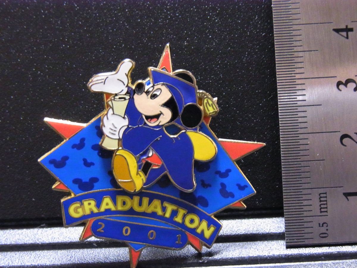 海外ディズニー 限定 5000個 graduation 2001 ミッキー ピンバッジ disney_画像1