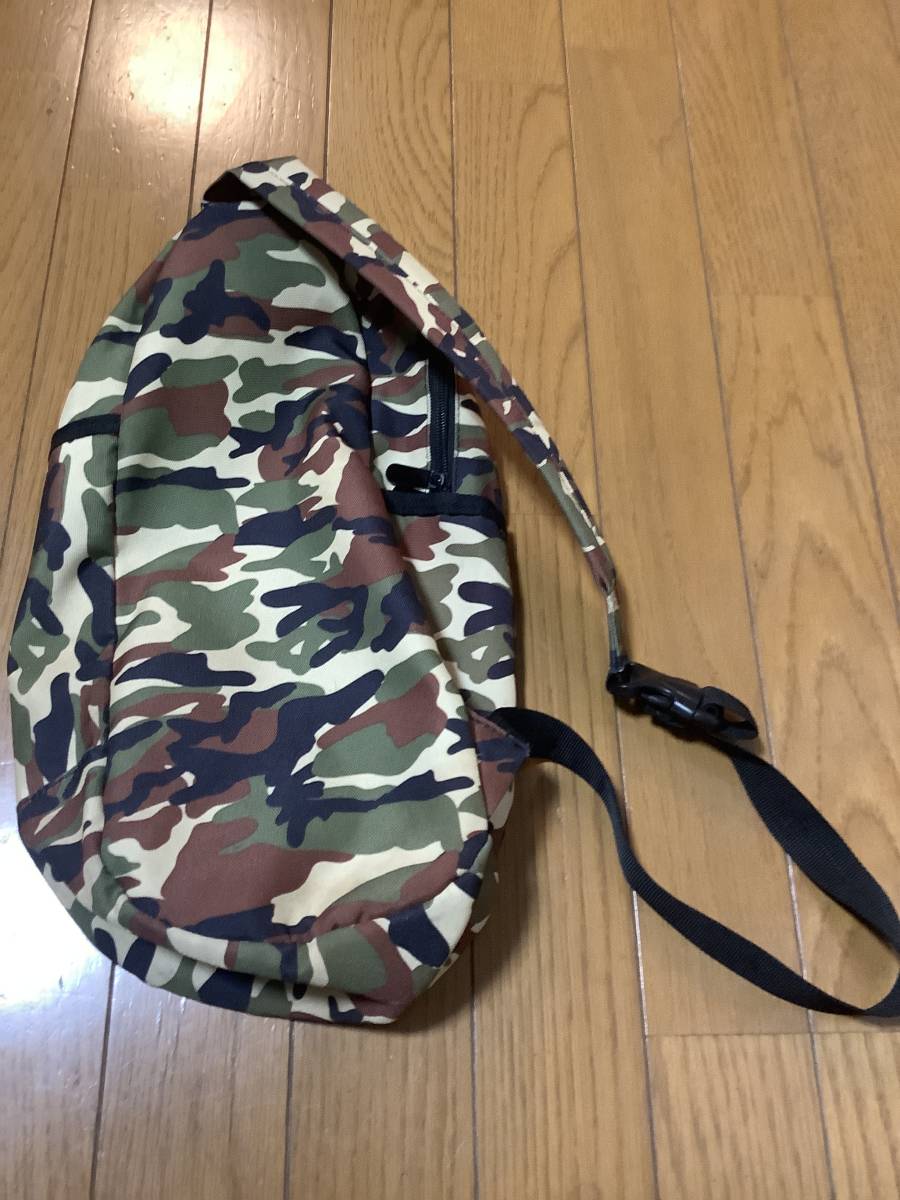 Supreme スリングバッグ ウエストバッグ ショルダーバッグ ポーチ サコッシュ ボックスロゴ　約35×20×9cm 送料230円_画像2