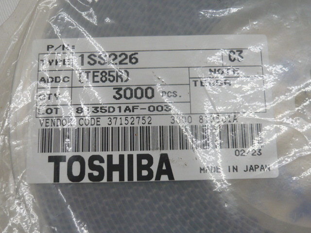 《新品/保管品》1SS226　東芝　3000pcs　スイッチングダイオード　1リール　（管理e-330）