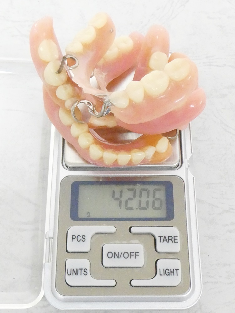 02 00-584206-96 [Y] 歯 歯科金属 義歯 入れ歯 オーラルケア 重さ:約42g 旭00_画像9