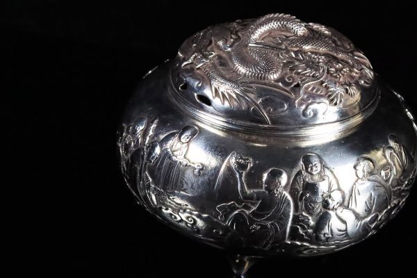 茶道具【青鳳】造 銀刻印 銀製 十六羅漢香炉 龍彫火屋 重量1826g 共箱