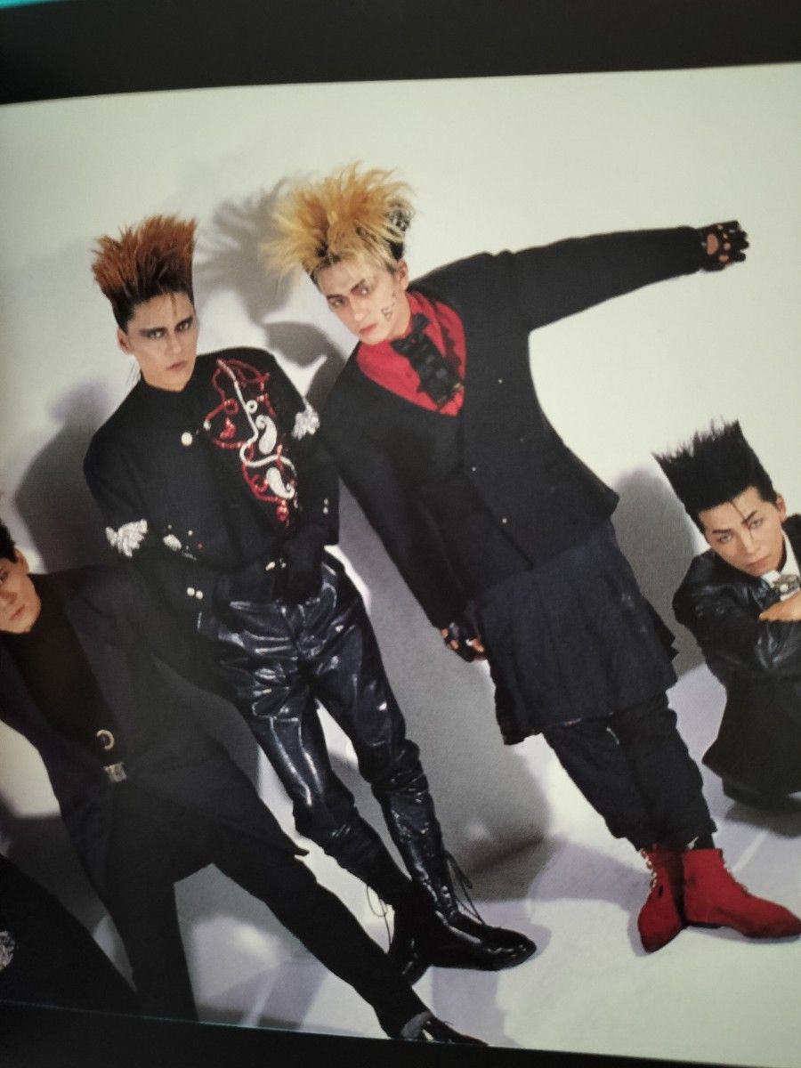 初回限定盤】BUCK-TICK バクチク BT 2枚組初期ベストアルバム 初回限定盤】BUCK-TICK バクチク BT 2枚組初期ベストアルバム