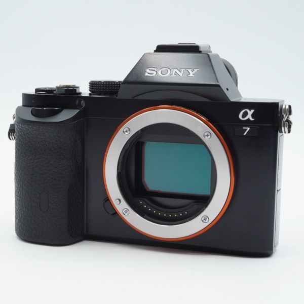 27608円 【美品】☆ショット数「1636回」ソニー SONY α7 ボディ 27608円 【美品】☆ショット数「1636回」ソニー SONY α7 ボディ