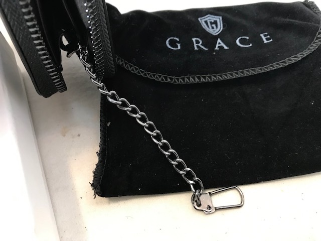 GRACE　グレース　二つ折り財布　ラウンドジップ　ブラック×裏地パープル　未使用_画像8
