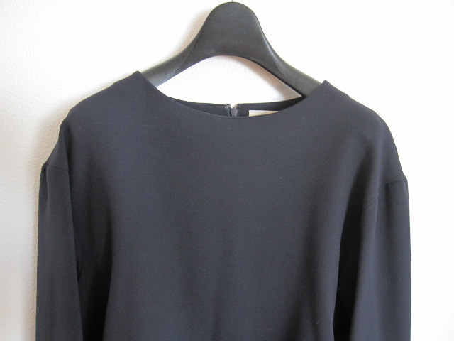  Area Free back race stretch pull over tops navy blue 38 beautiful goods!