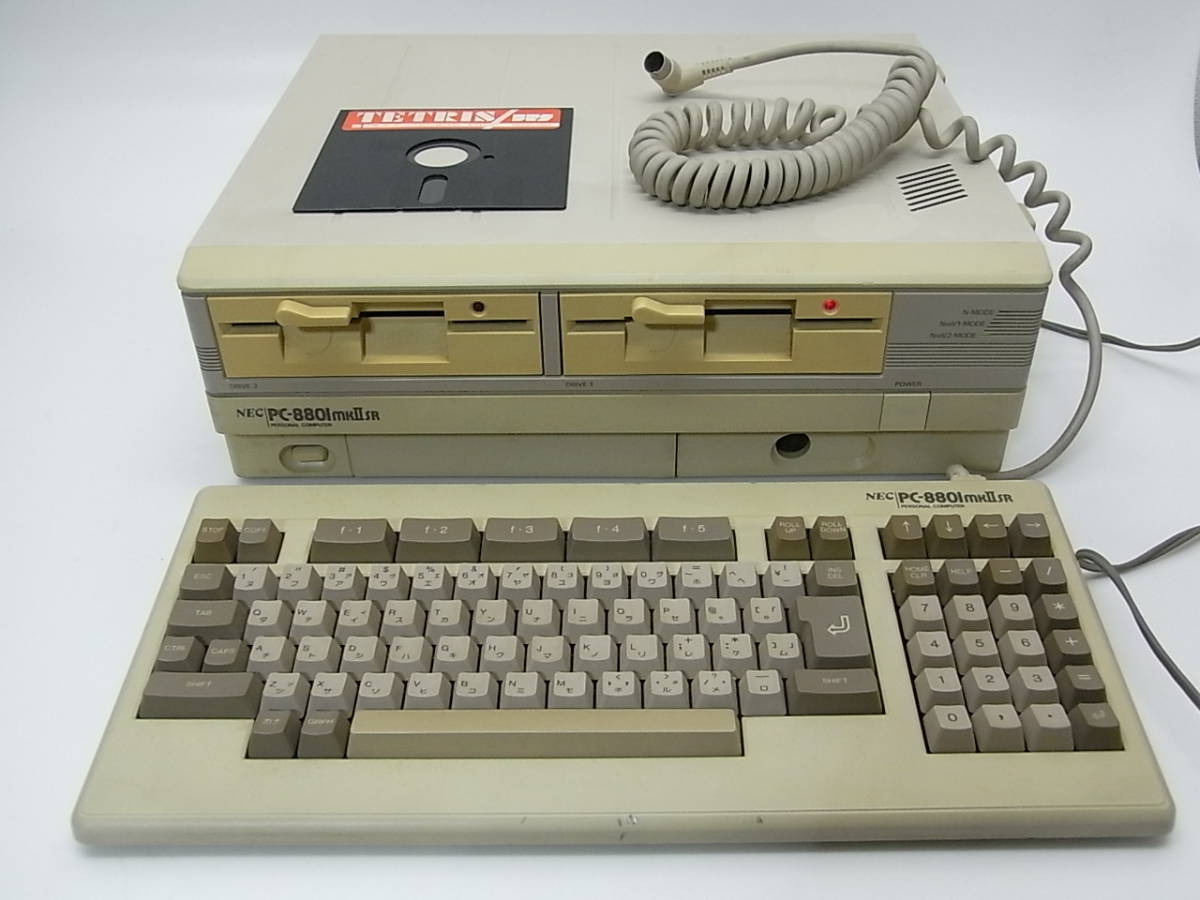 ◆ 当時物 NEC 旧型PC パソコン PC-8801MK2SR パーソナルコンピューター 本体 キーボード レトロ PC-8801MKⅡSR ジャンク品 通電確認済◆_画像1