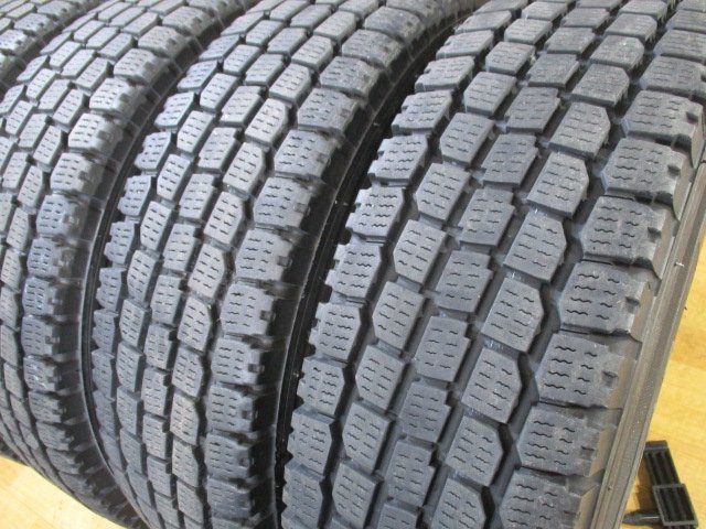 トヨタ 200系 ハイエース 純正 スチールホイール スタッドレス 4本セット 6H-139.7 15インチ 195/80R15 107/105L LT ヨコハマ_画像5