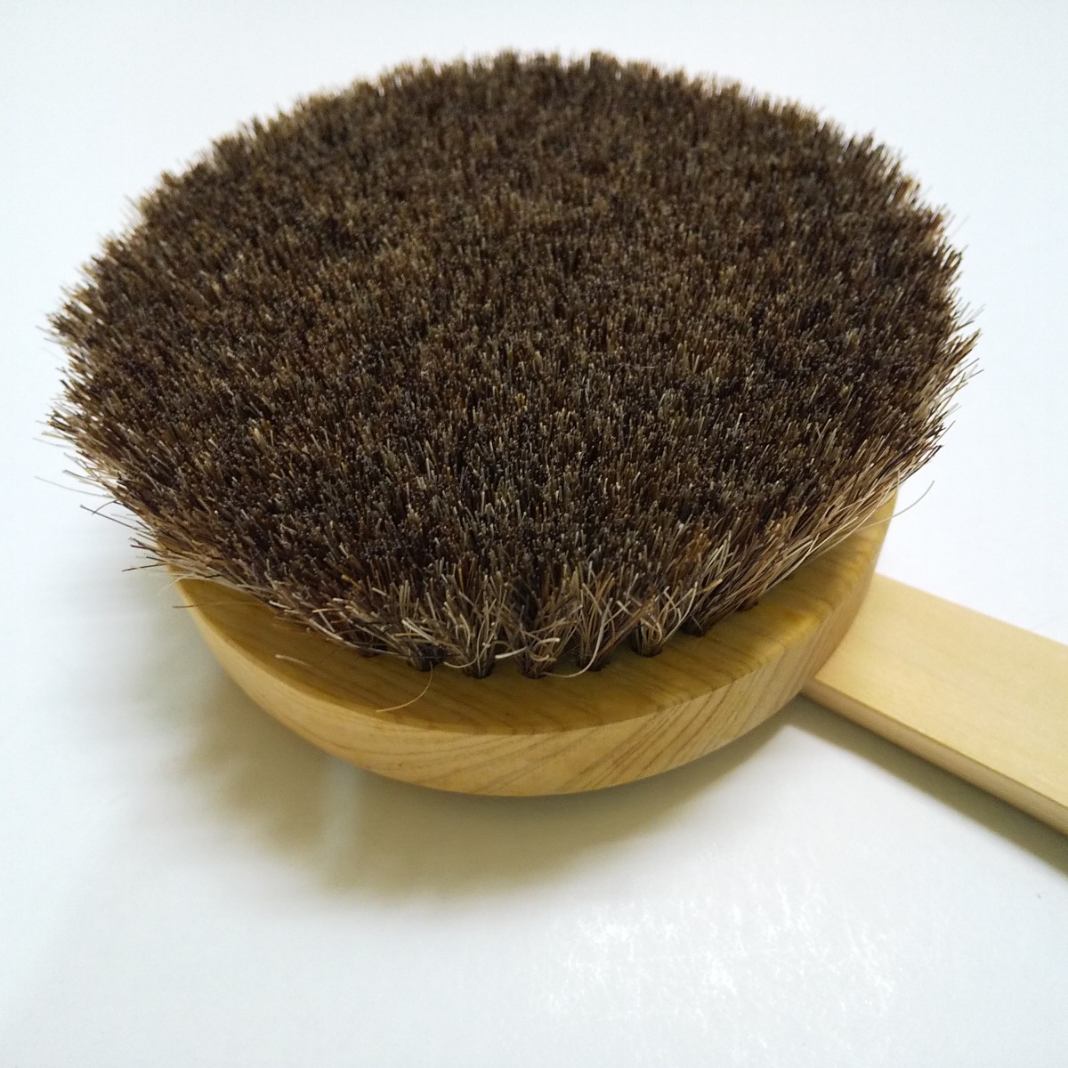 *MARNA(ma-na) body brush * natural material ( plain wood )