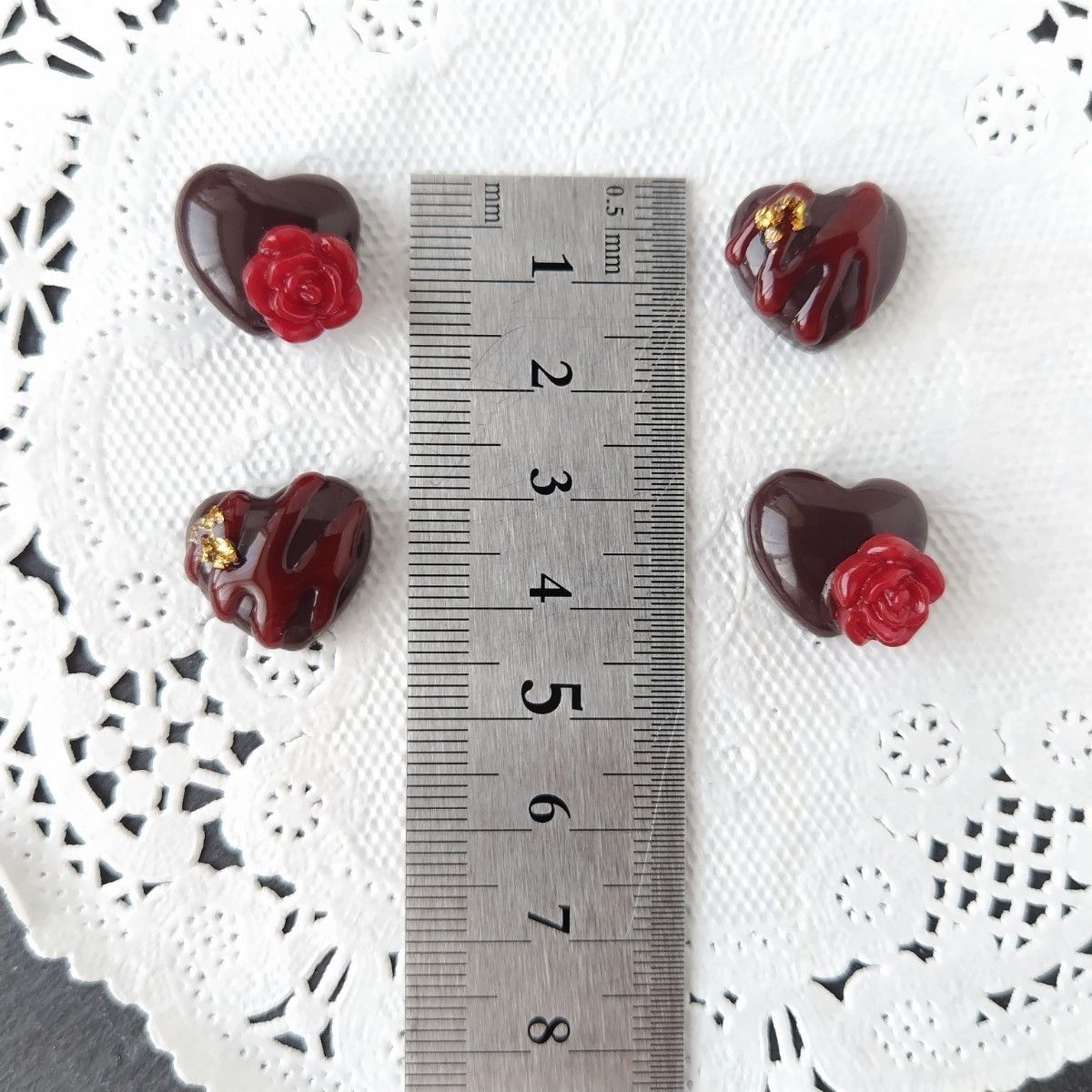 ぷっくりハートのチョコレートピアス　バレンタイン　１ペア　サージカルステンレス316L　樹脂ピアス　アレルギー対応　レジン