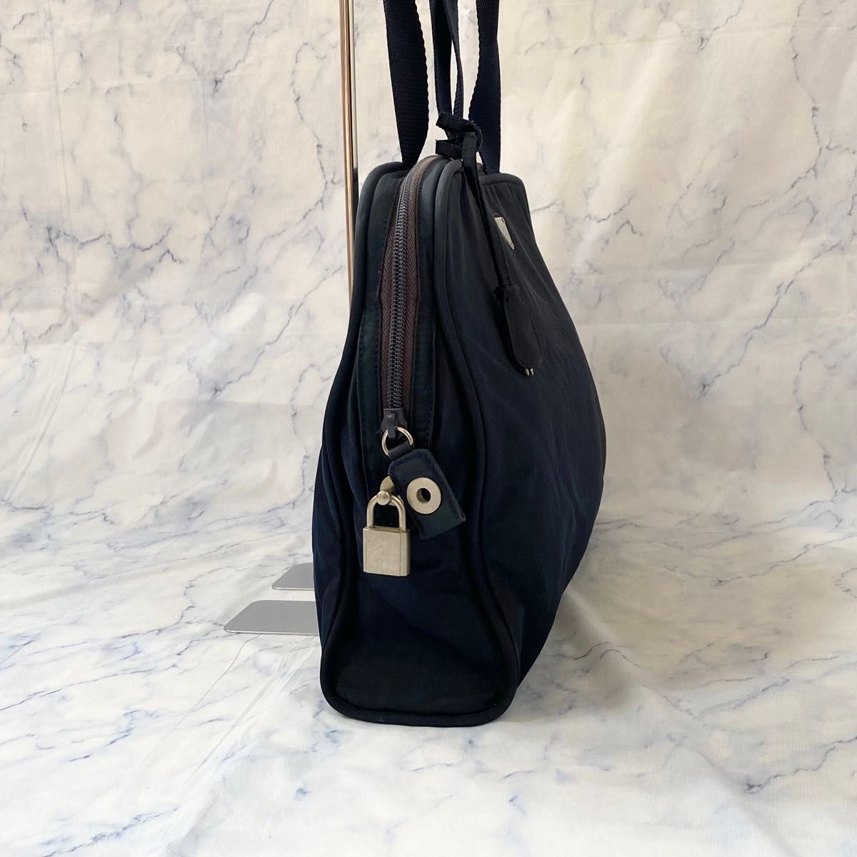 良品 PRADA プラダ・トートバッグ肩掛け 三角ロゴ テスート 良品 PRADA プラダ・トートバッグ肩掛け 三角ロゴ テスート
