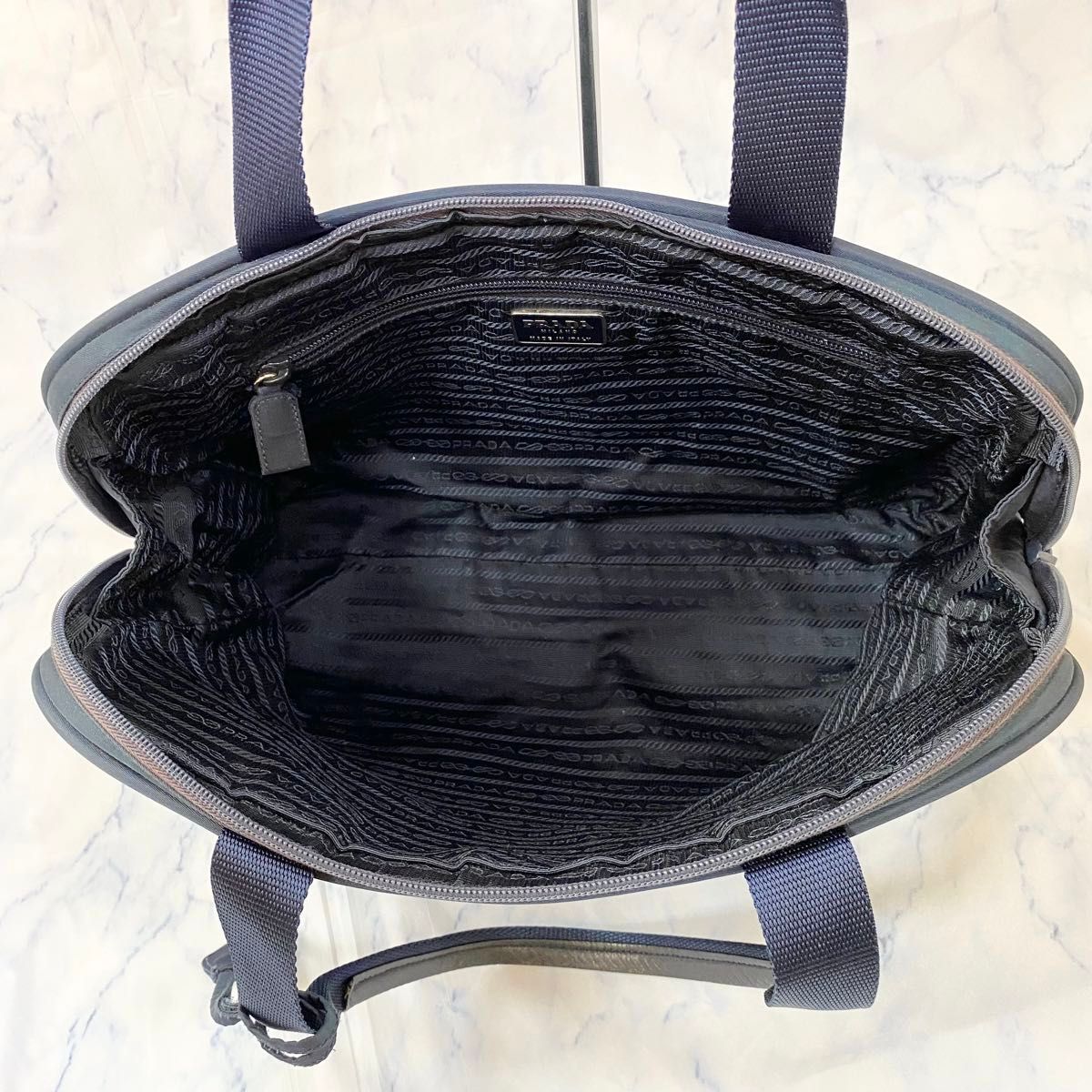 良品 PRADA プラダ・トートバッグ肩掛け 三角ロゴ テスート 良品 PRADA プラダ・トートバッグ肩掛け 三角ロゴ テスート