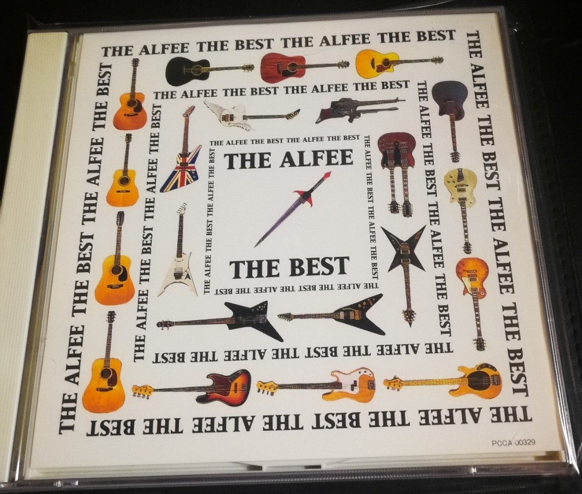 70年代～90年代専門CDショップ THE ALFEE やや傷あり THE BEST 2CD 2024 0114出品 匿名迅速発送 曲目画像掲載 送料無料の画像1