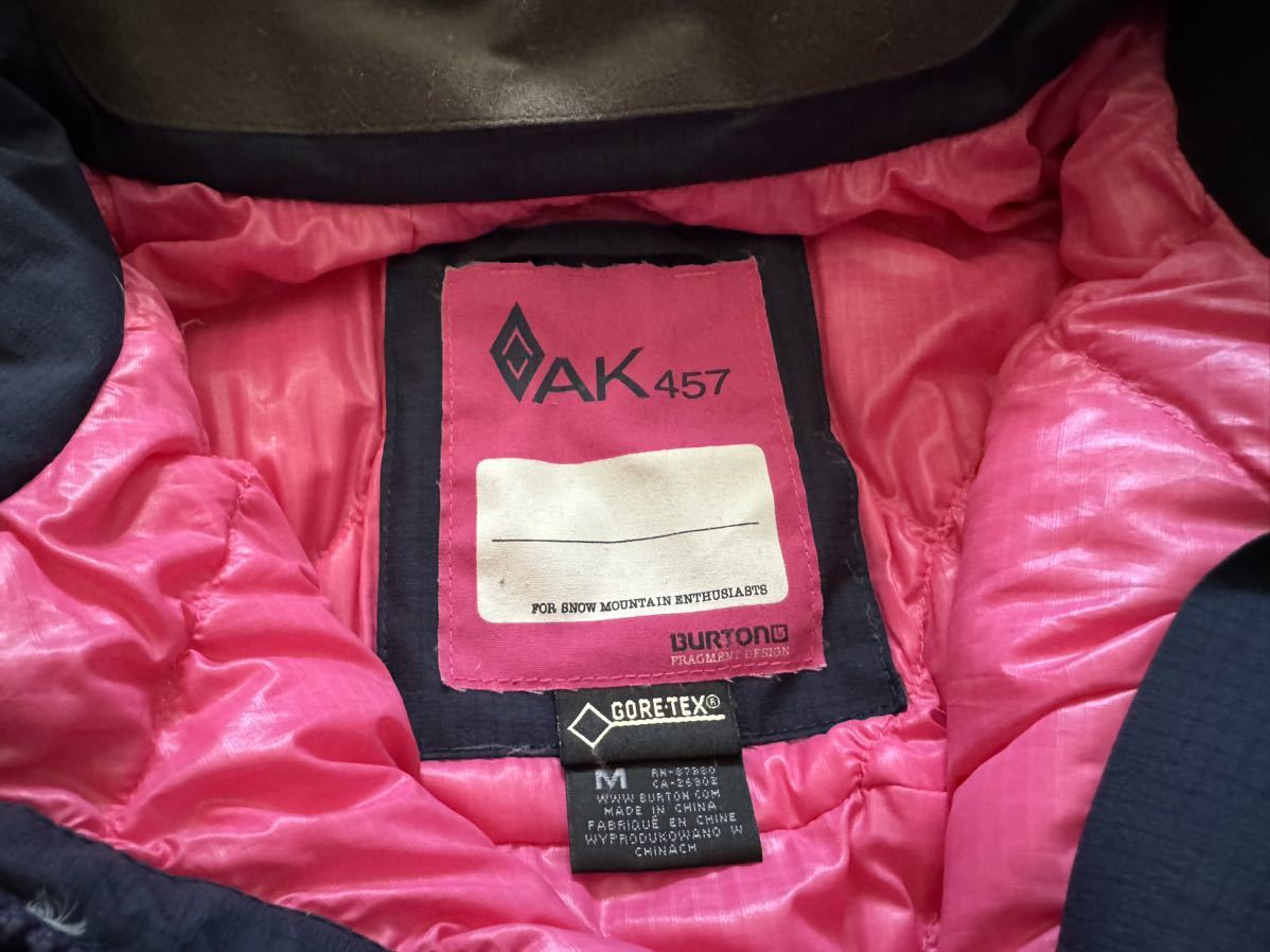 Bibian 比比昂- Burton AK457 GORE-TEX Light Weight Down M Bibian 比比昂- Burton AK457 GORE-TEX Light Weight Down M