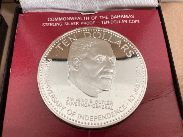 3736* 1974年 1975年 BAHAMAS バハマ連邦 独立記念 コイン 10ドル プルーフ 銀貨 計2点 おまとめ フランクリンミント ケース付 未使用品_画像6