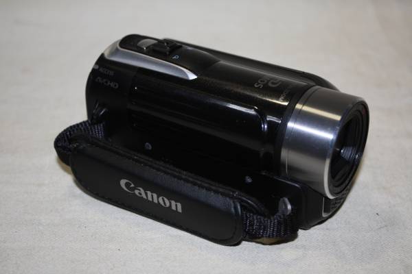 Canon　ivis HFR11 美品 HDビデオカメラ(三脚、カメラケース付)_画像3
