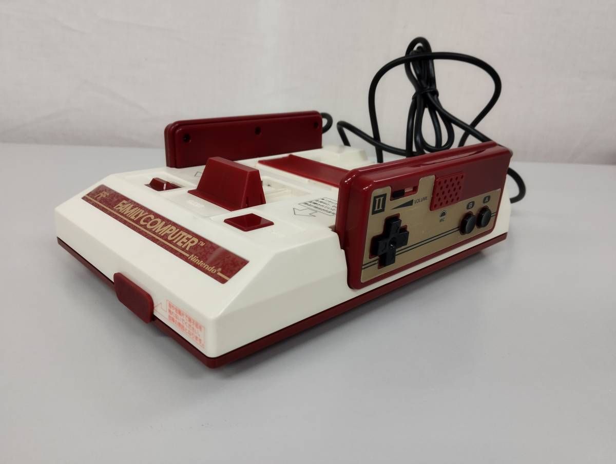 清掃済み　任天堂／Nintendo 「HVC-00２ ファミコン」 本体　カセット　テトリス・元箱付_画像2