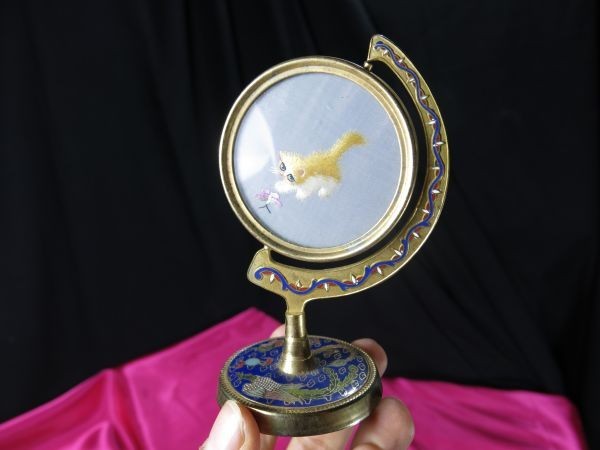 A　地球儀型七宝猫置物　中国　七宝　硝子　ガラス　金工　刺　ししゅう